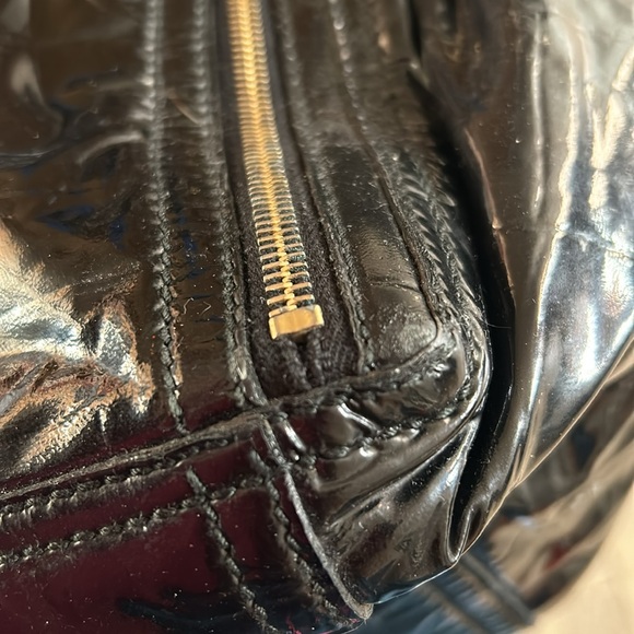 Gorgeous black patented leather YSL Downtown Tote pre loved 💕 - Picture 15 of 16